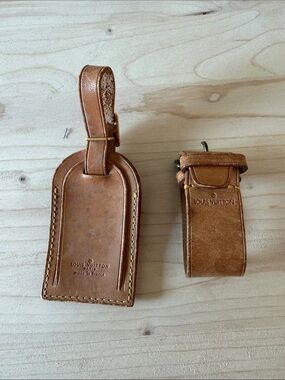 Louis Vuitton Tan Leather Luggage Tag and Key Holder Set